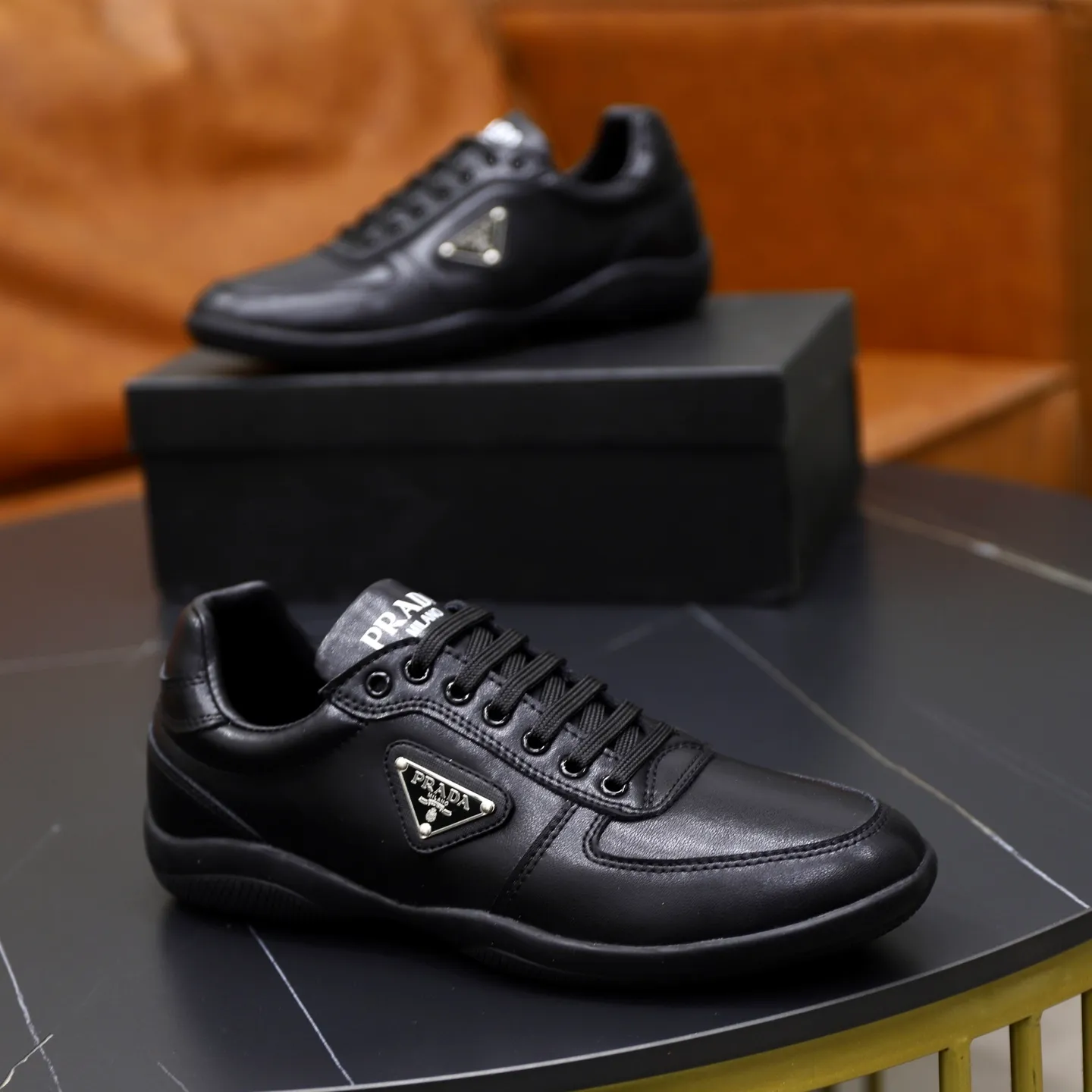 Ex-factory price: 440💰🙅‍♂️🙅‍♂️🙅‍♂️ Brand: PRADA Standard code: 38-44 (45 customized) Grade: Same as the official website Material: Original leather splicing, comfortable and breathable lining, original wear-resistant outsole Style category: Men's fashionable casual shoes, running shoes, noble luxury brand elements, top luxury Color: actual picture color